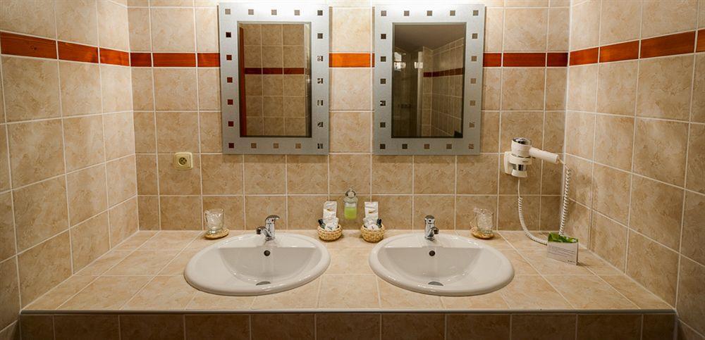 Green Inn Hotel 4*
