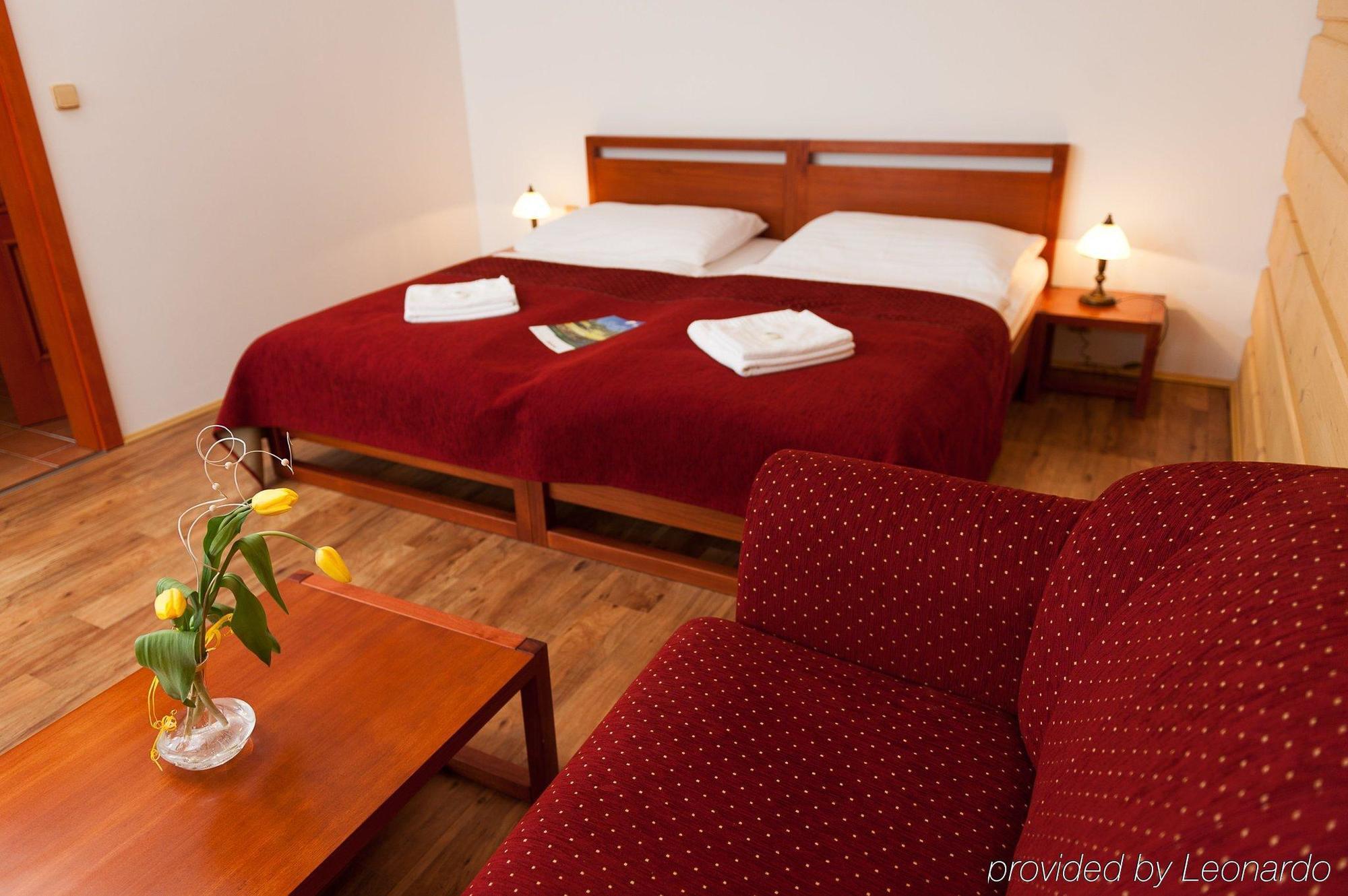 Green Inn Hotel