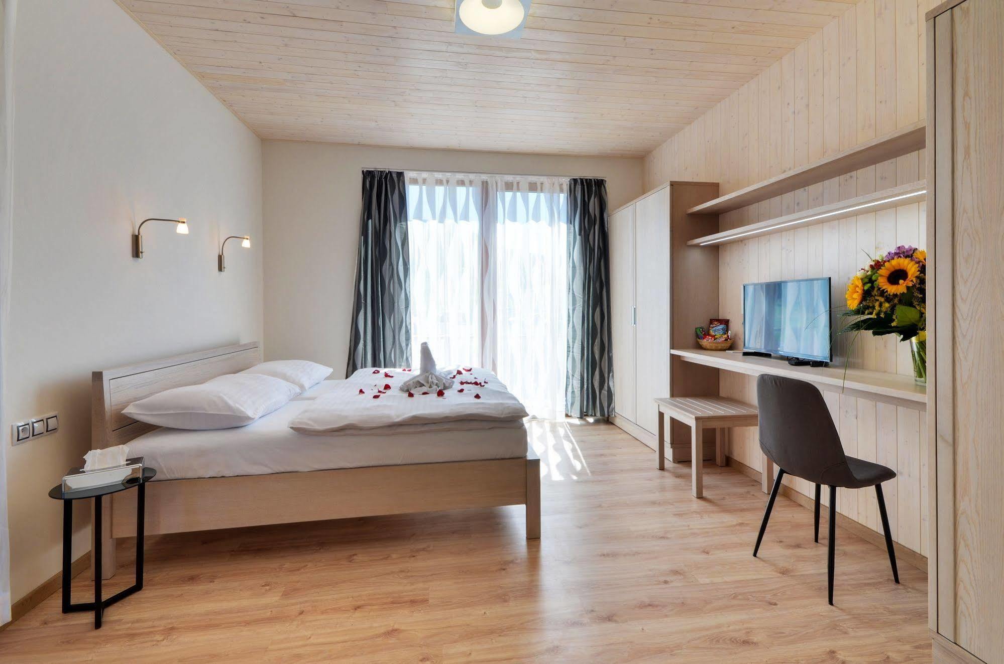 Green Inn Hotel Hotel 4*